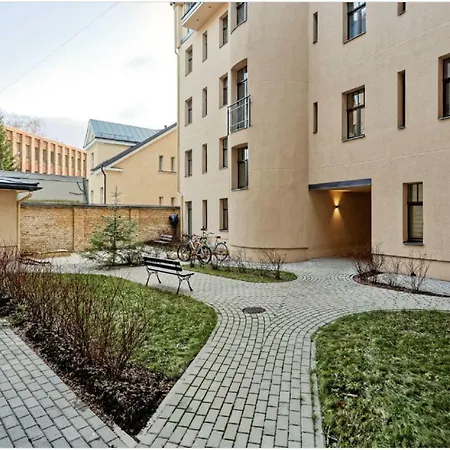 Residential In Near Agenskalna Quarter 公寓