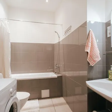 公寓 Residential In Near Agenskalna Quarter *